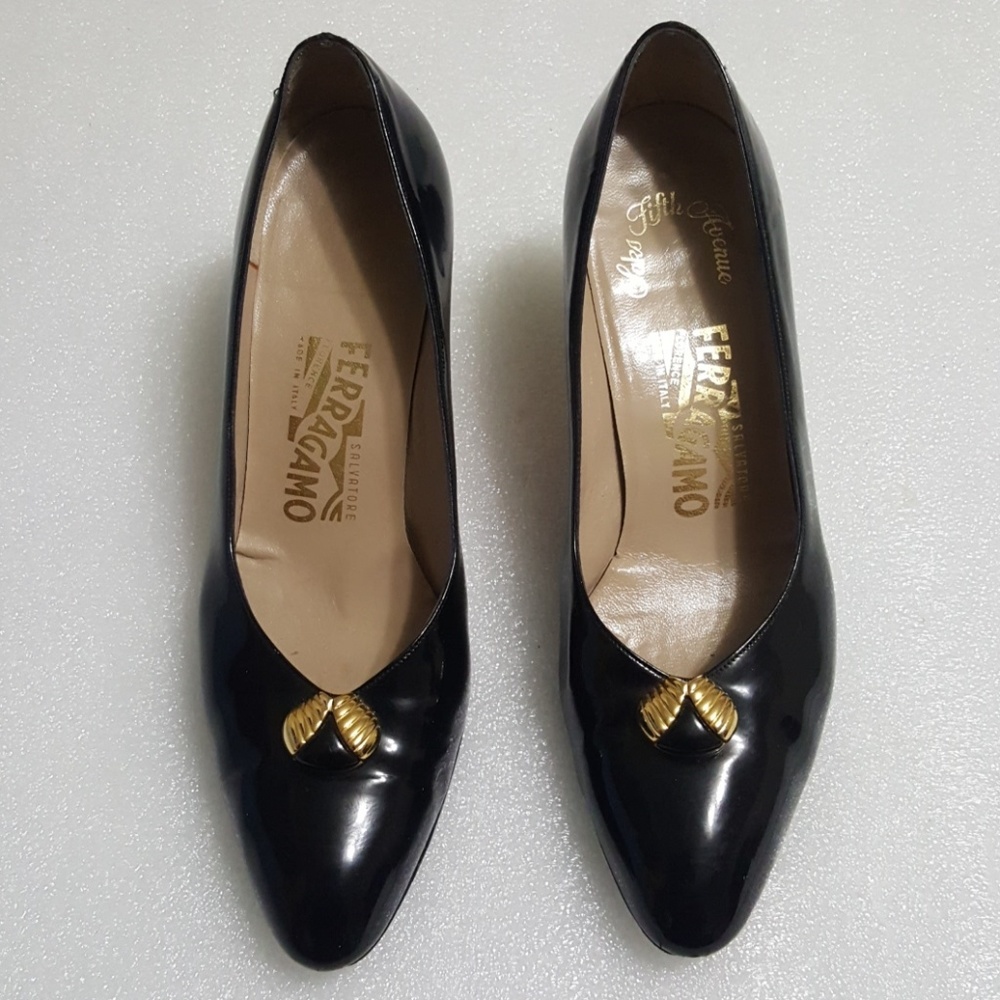 SALVATORE FERREGAMO🎀 womens patent leather size